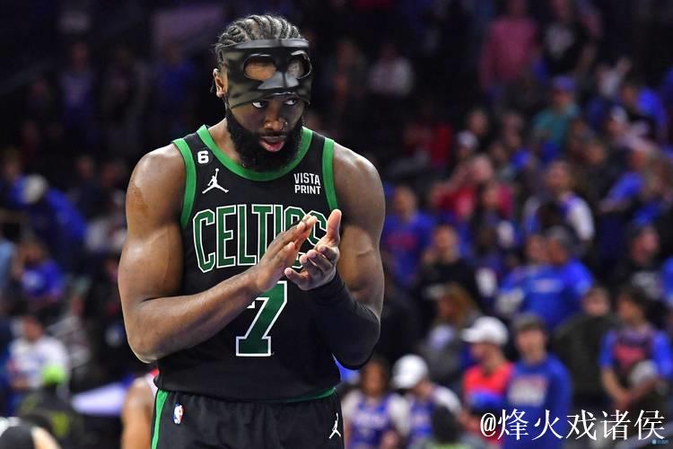 NBA丨不愧为1米98的探花,杰伦-布朗本赛季逐渐“乔丹”化! NBA丨不愧为1米98的探花,杰伦-布朗本赛季逐渐“乔丹”化!